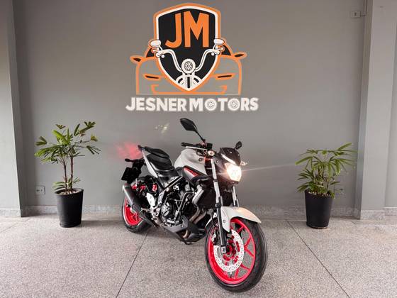 YAMAHA MT-03 ABS YAMAHA MT-03 ABS